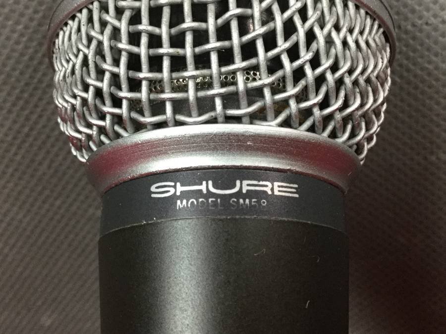 SHURE SM58 