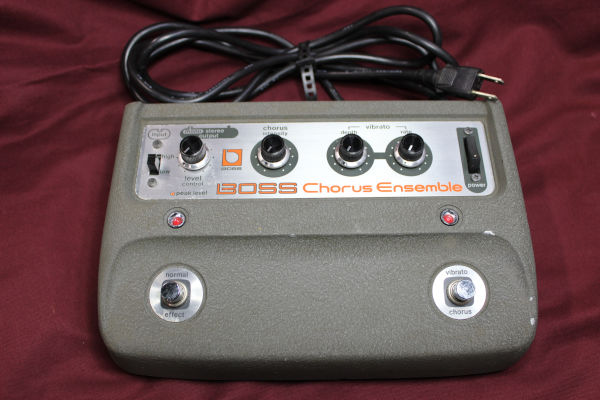 BOSS CE-1